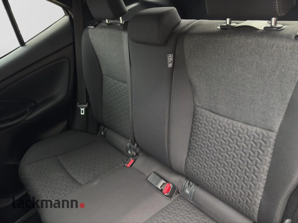 Toyota Yaris Cross Exposé-Bild 9