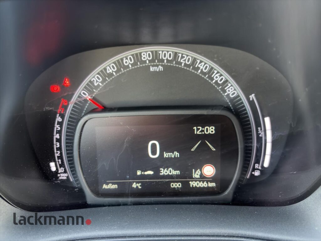 Toyota Aygo X Exposé-Bild 14