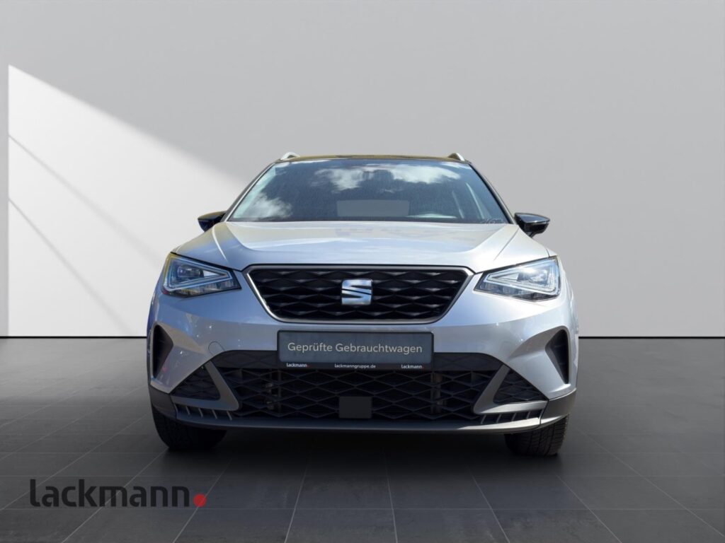 Seat Arona Exposé-Bild 2