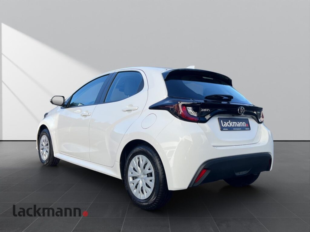 Toyota Yaris Exposé-Bild 5