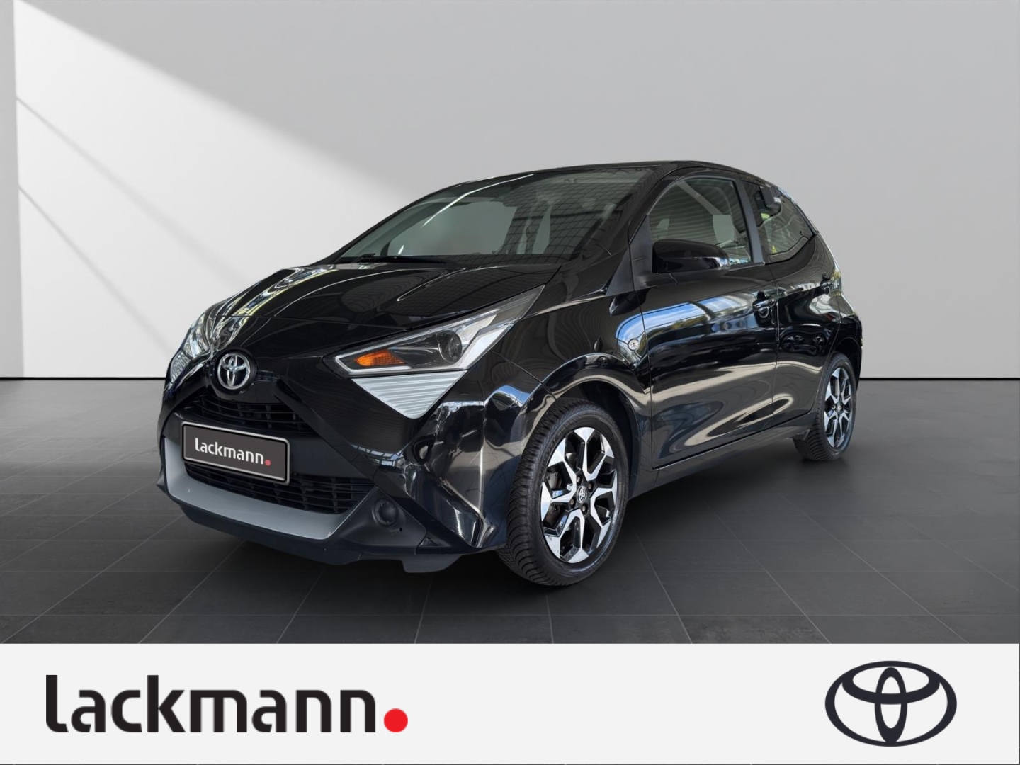 Toyota Aygo Exposé-Bild 1