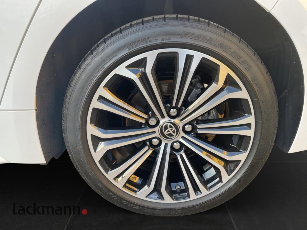 Toyota Corolla Exposé-Bild 11