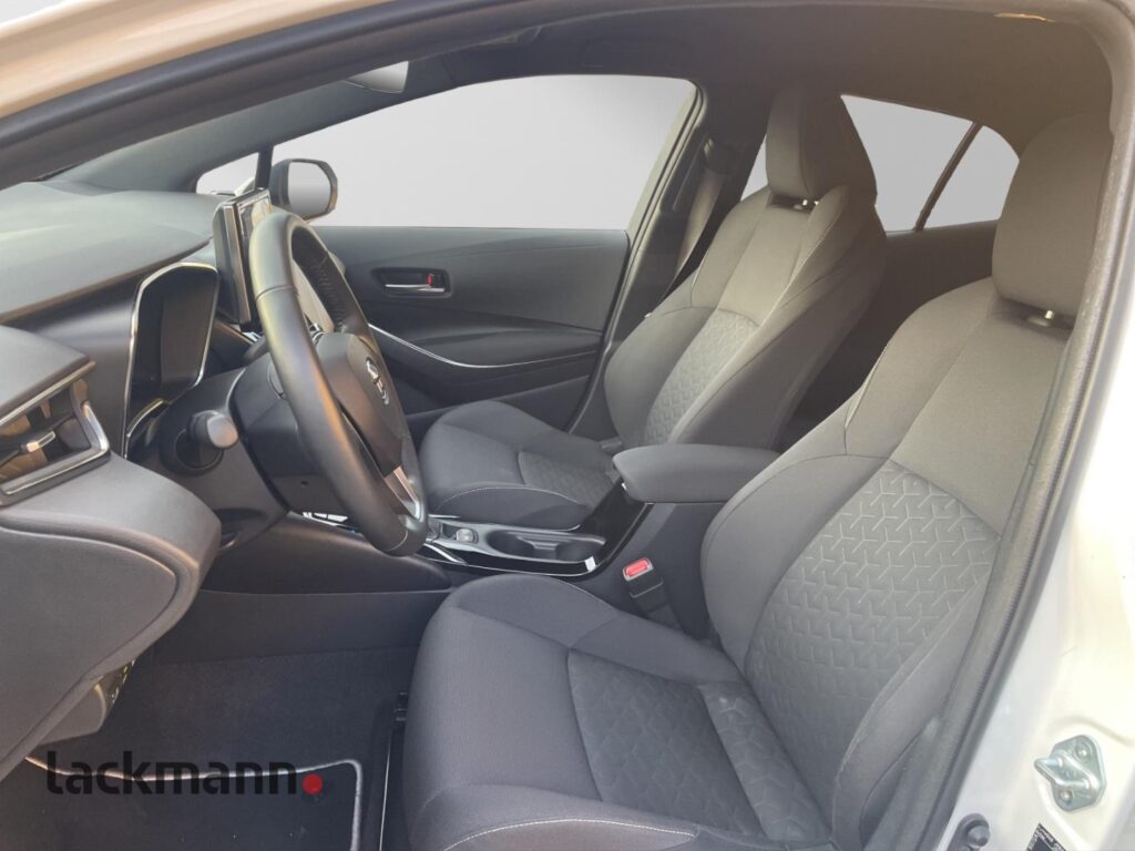 Toyota Corolla Exposé-Bild 13