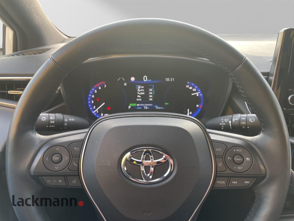 Toyota Corolla Exposé-Bild 14