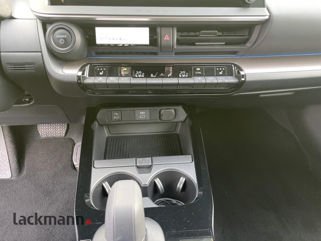 Toyota Prius Exposé-Bild 8