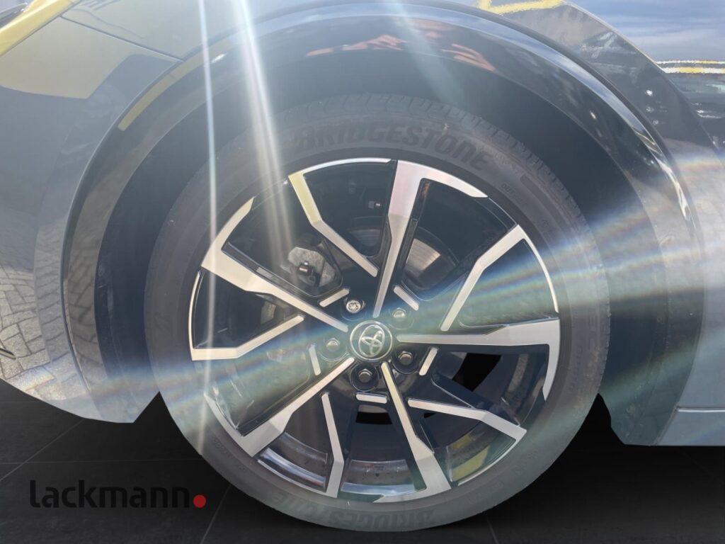 Toyota Prius Exposé-Bild 13