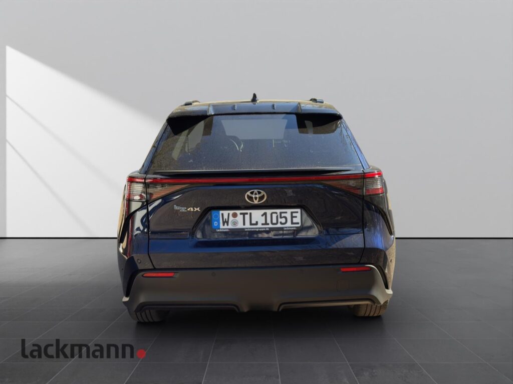Toyota bz4X Exposé-Bild 7