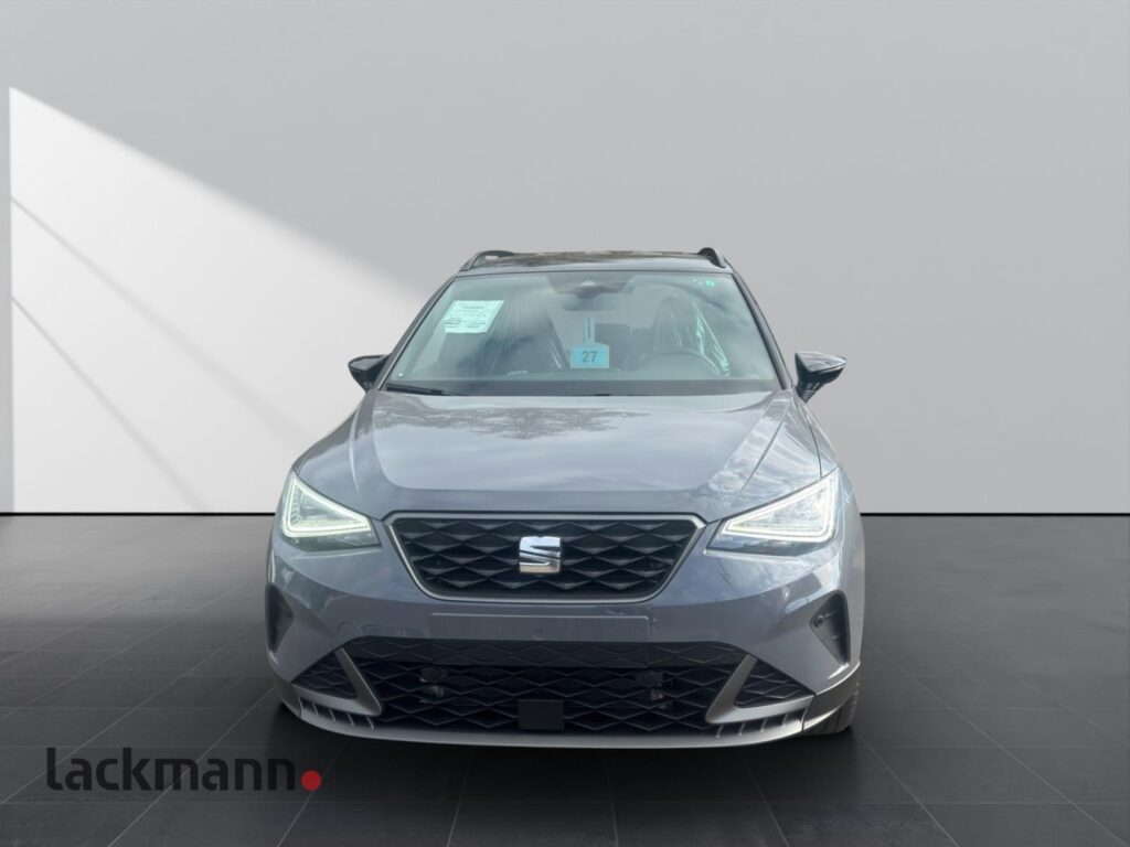 Seat Arona Exposé-Bild 2