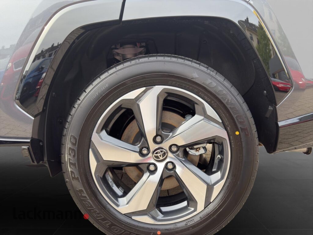 Toyota RAV 4 Exposé-Bild 11