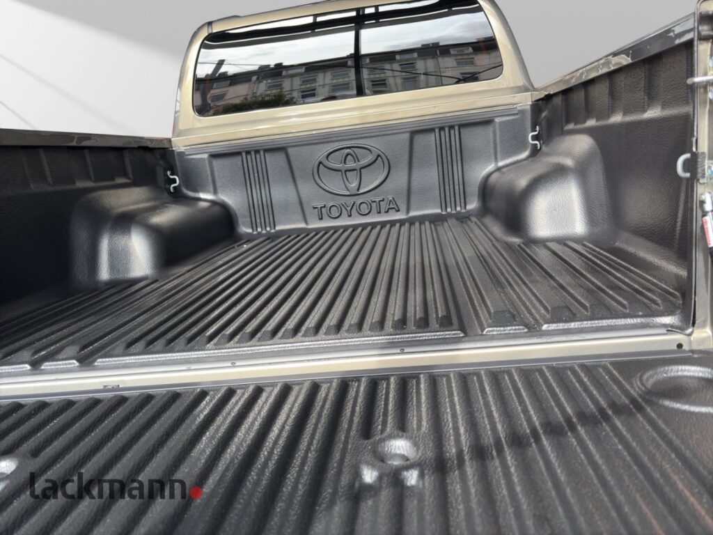 Toyota Hilux Exposé-Bild 7