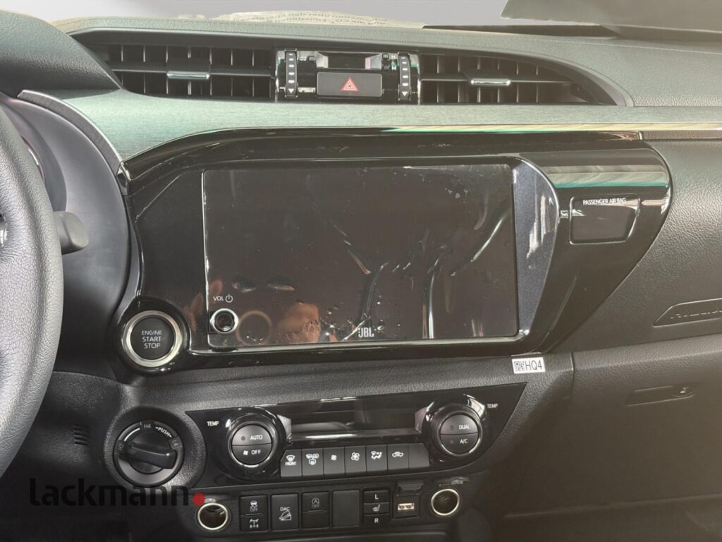 Toyota Hilux Exposé-Bild 13