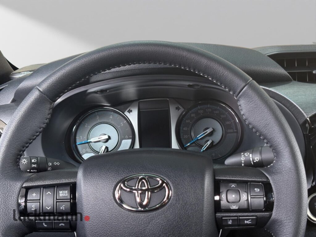 Toyota Hilux Exposé-Bild 14