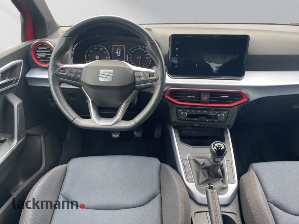 Seat Arona Exposé-Bild 13