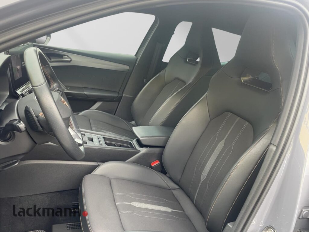 Cupra Leon Exposé-Bild 13