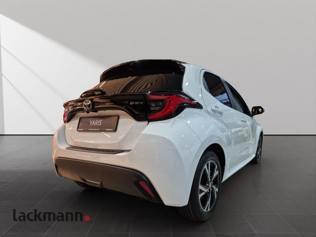 Toyota Yaris Exposé-Bild 9