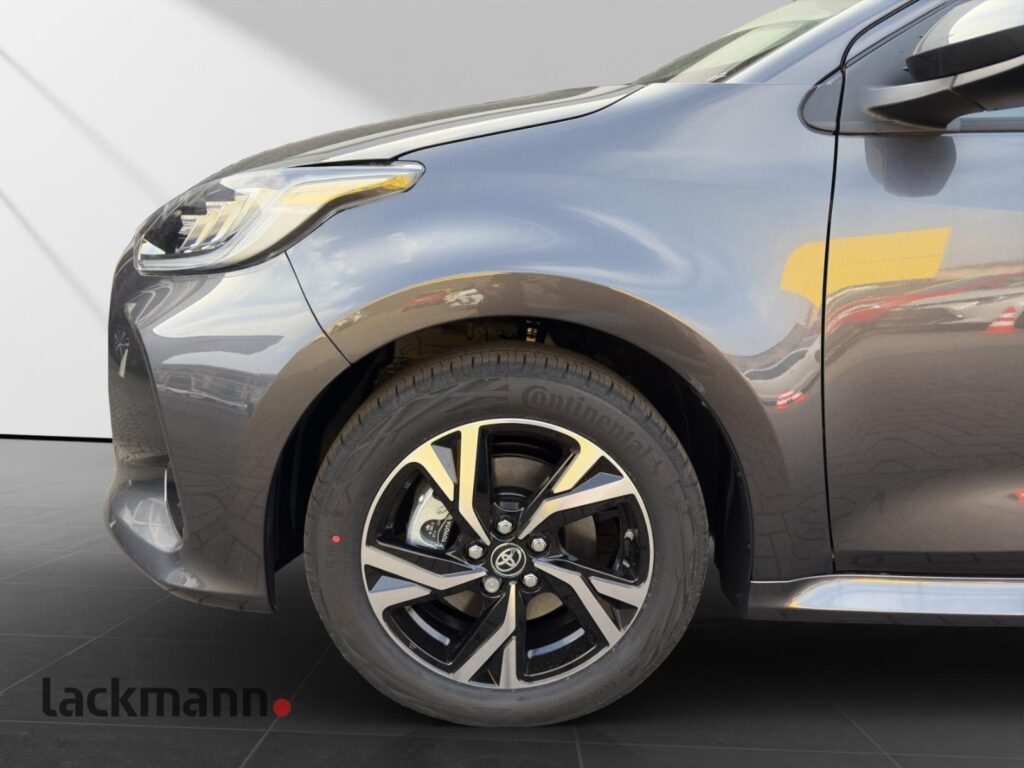 Toyota Yaris Exposé-Bild 6