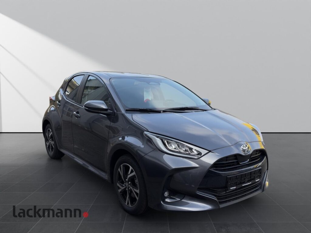 Toyota Yaris Exposé-Bild 4