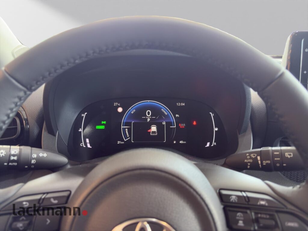 Toyota Yaris Exposé-Bild 18