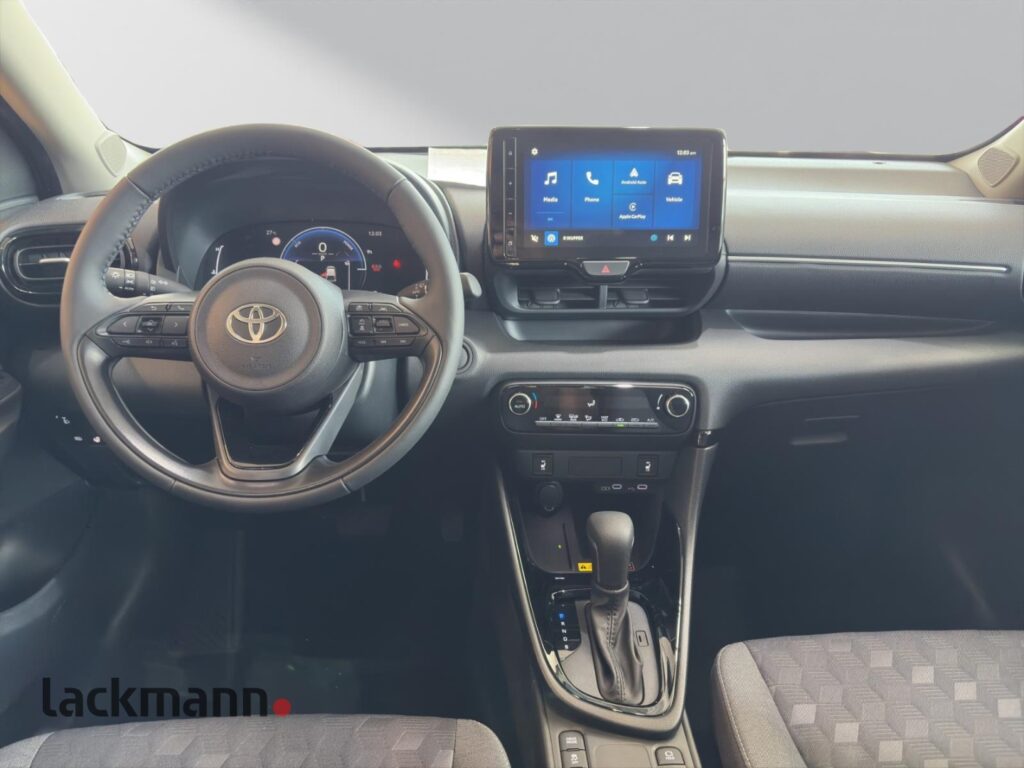 Toyota Yaris Exposé-Bild 11