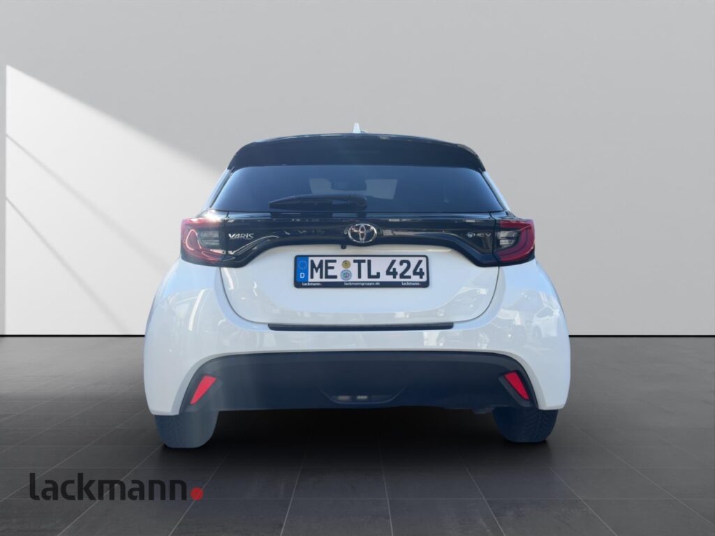 Toyota Yaris Exposé-Bild 7