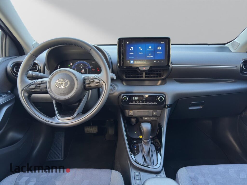 Toyota Yaris Exposé-Bild 11