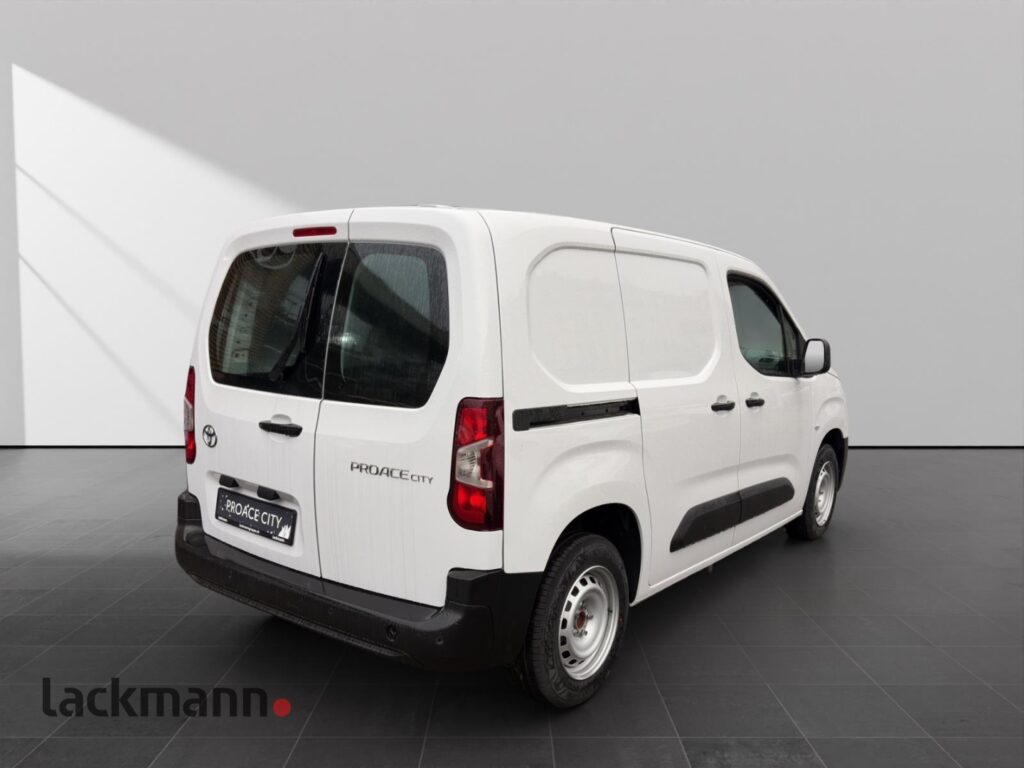 Toyota Proace City Exposé-Bild 4