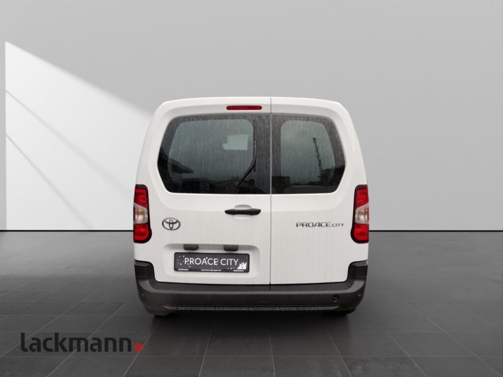 Toyota Proace City Exposé-Bild 6