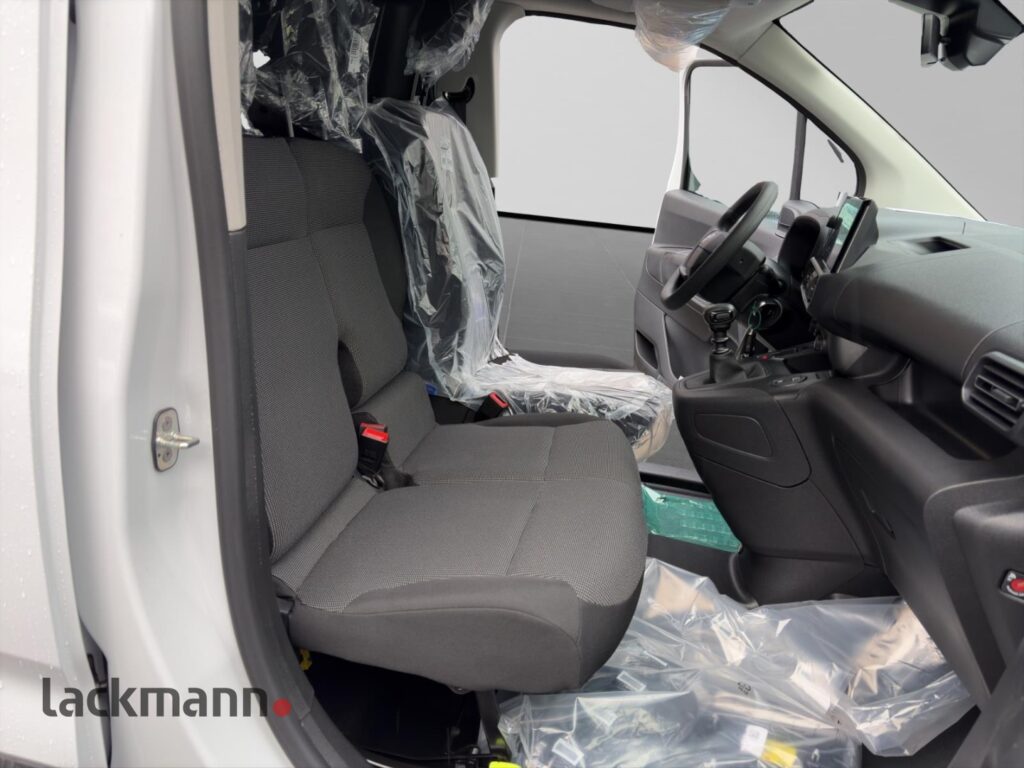 Toyota Proace City Exposé-Bild 9