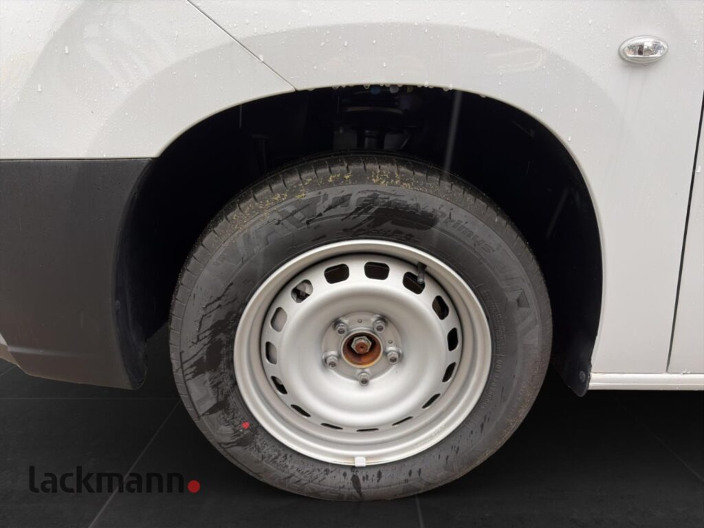 Toyota Proace City Exposé-Bild 11