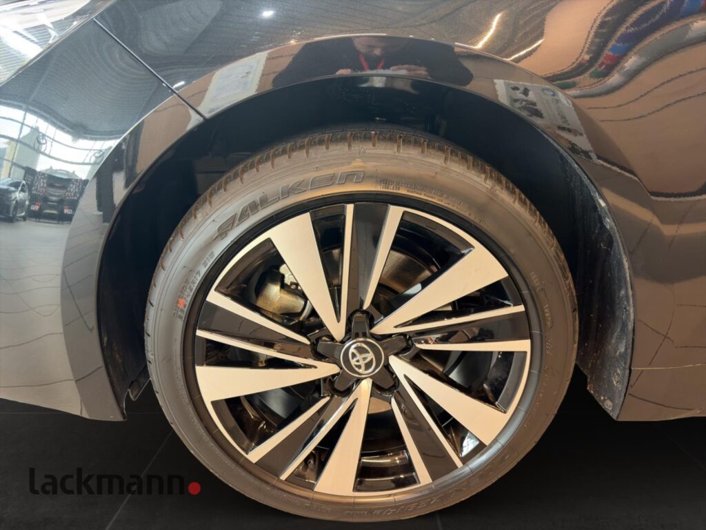 Toyota Corolla Exposé-Bild 11