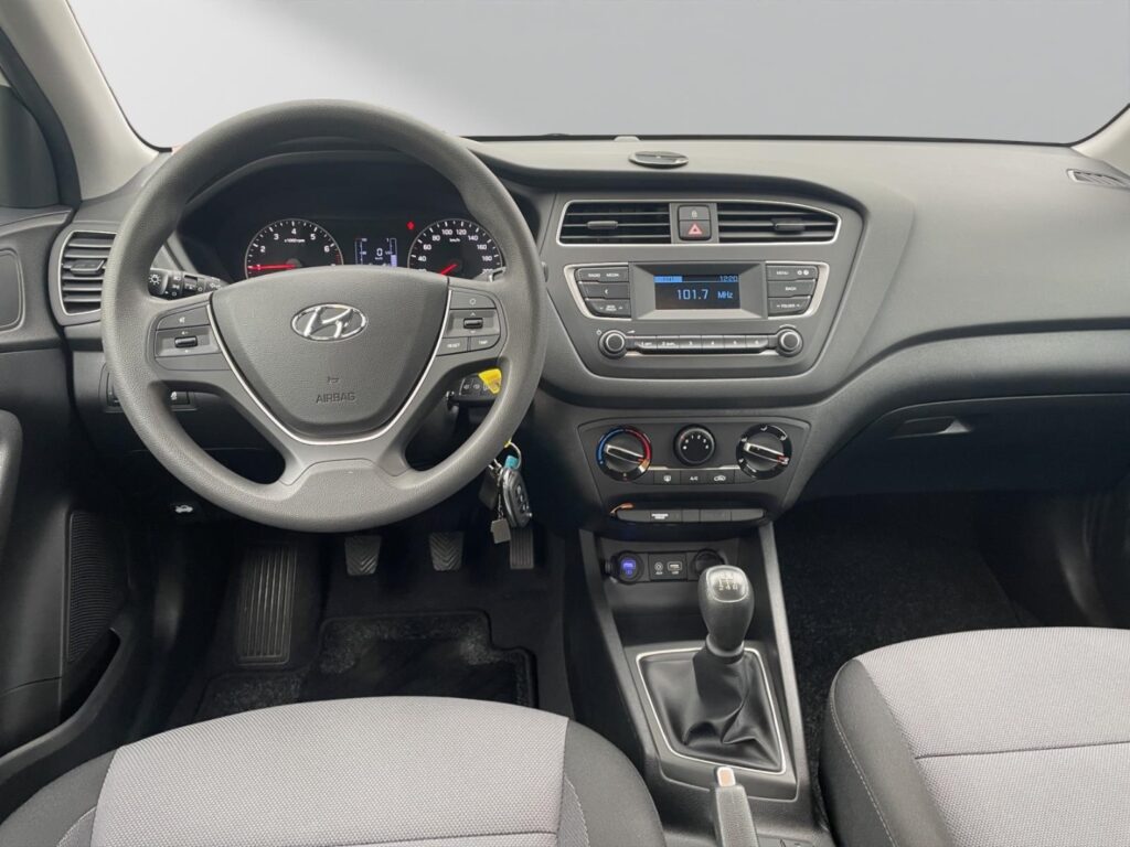 Hyundai i20 Exposé-Bild 10