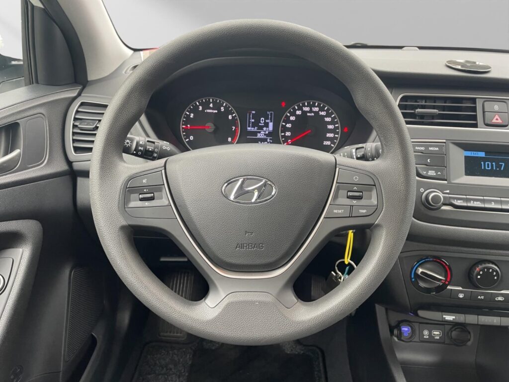 Hyundai i20 Exposé-Bild 11
