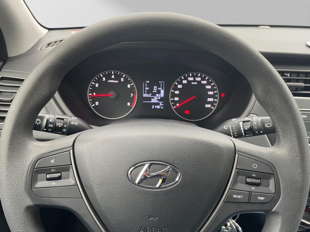 Hyundai i20 Exposé-Bild 14