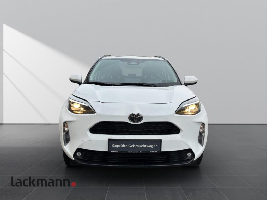 Toyota Yaris Cross Exposé-Bild 2