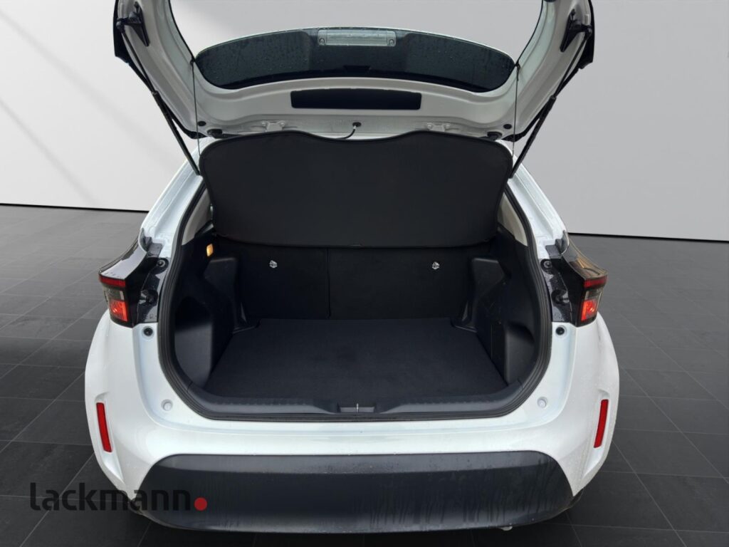 Toyota Yaris Cross Exposé-Bild 7