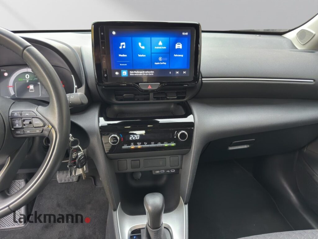 Toyota Yaris Cross Exposé-Bild 12