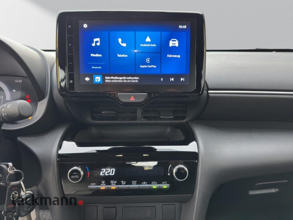 Toyota Yaris Cross Exposé-Bild 13