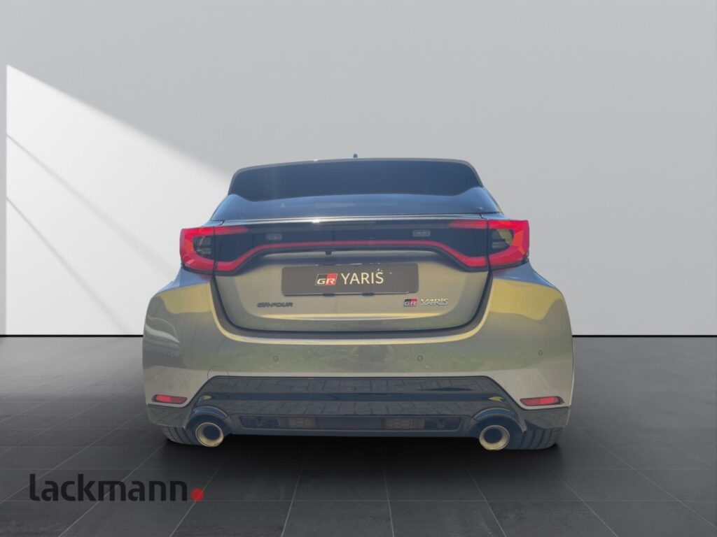 Toyota Yaris Exposé-Bild 6