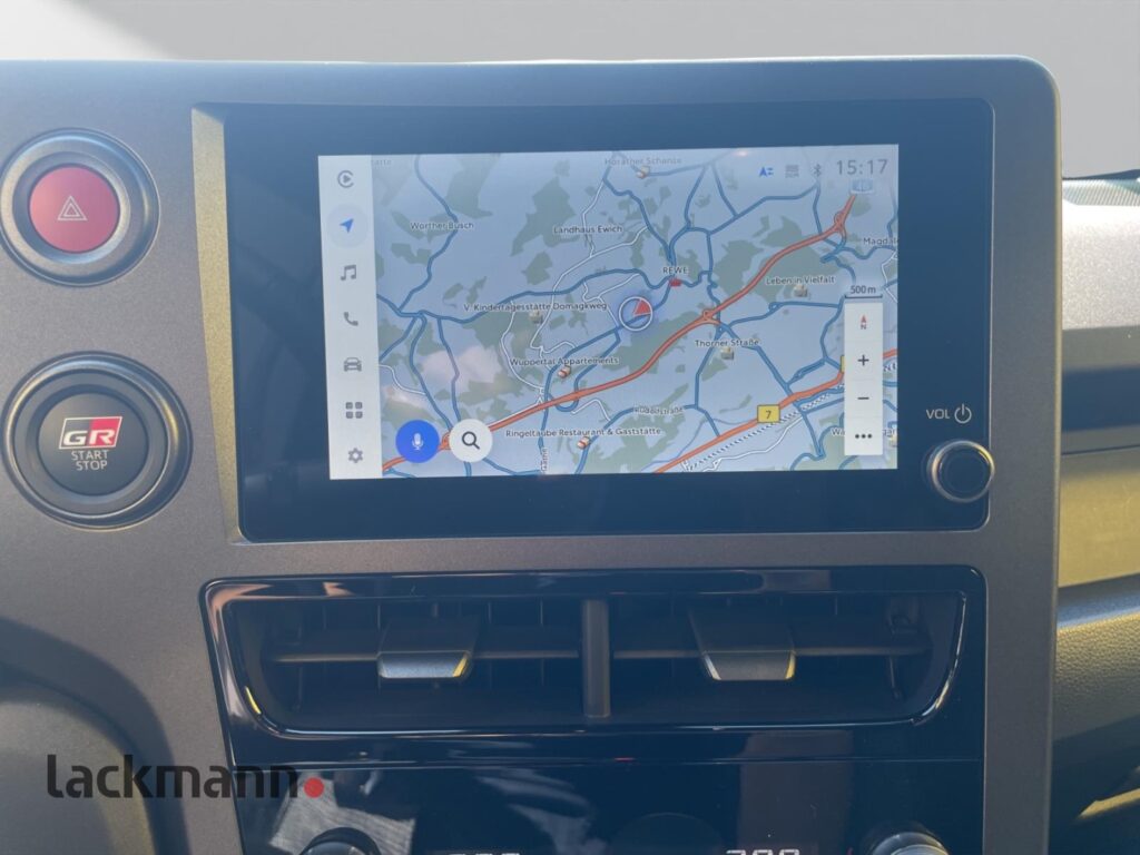 Toyota Yaris Exposé-Bild 13