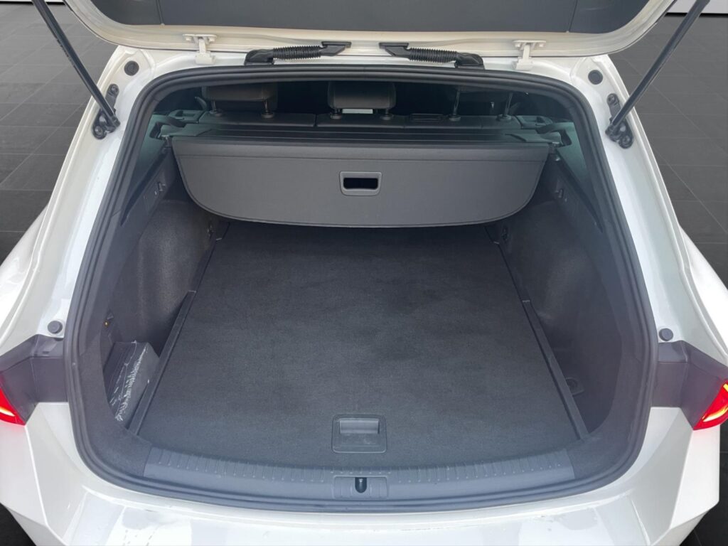 Cupra Leon Exposé-Bild 7