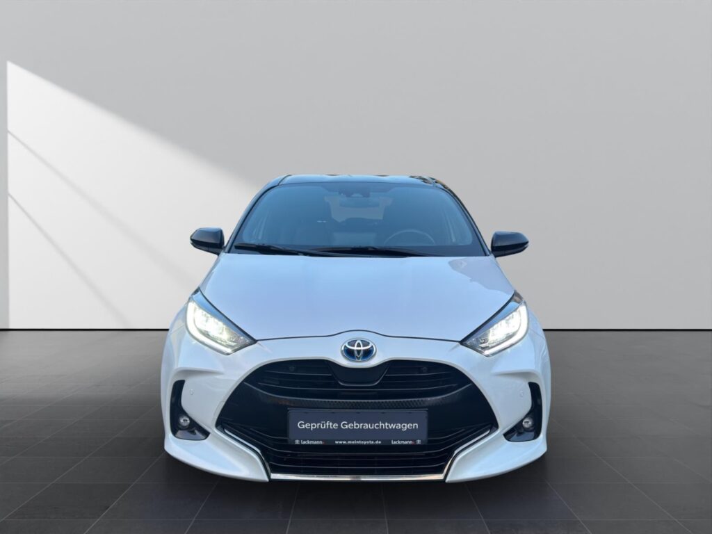 Toyota Yaris Exposé-Bild 2