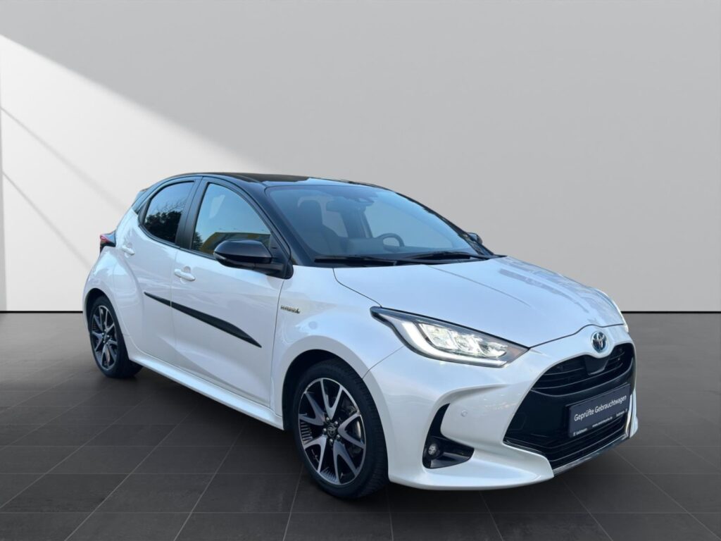 Toyota Yaris Exposé-Bild 3