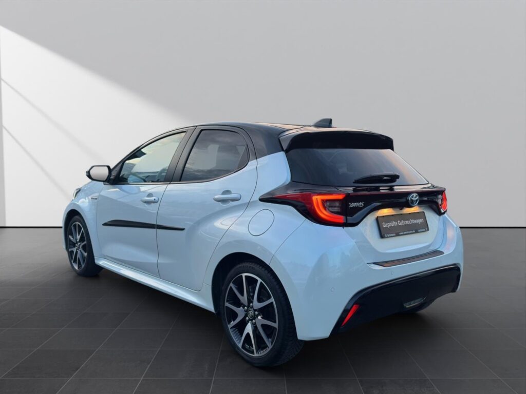 Toyota Yaris Exposé-Bild 5