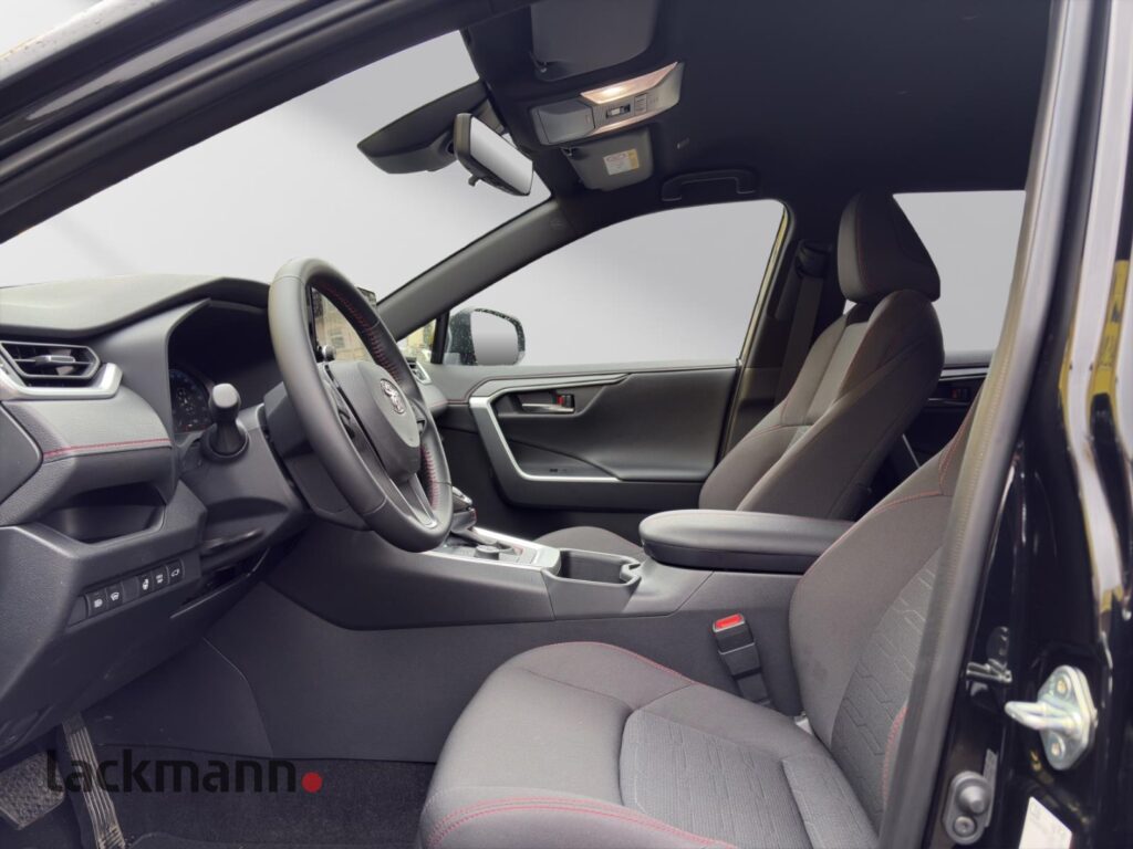 Toyota RAV 4 Exposé-Bild 8