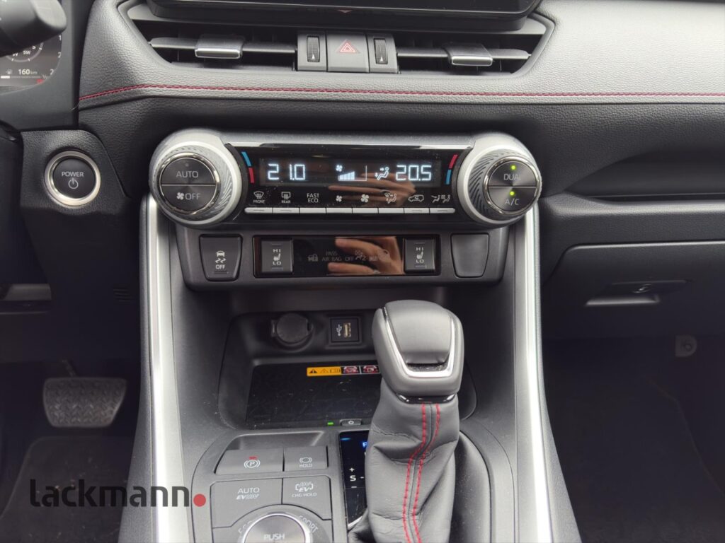 Toyota RAV 4 Exposé-Bild 12