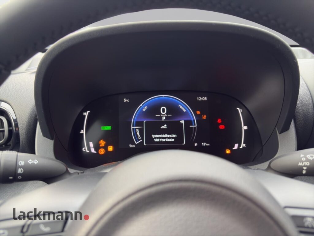 Toyota Yaris Exposé-Bild 14