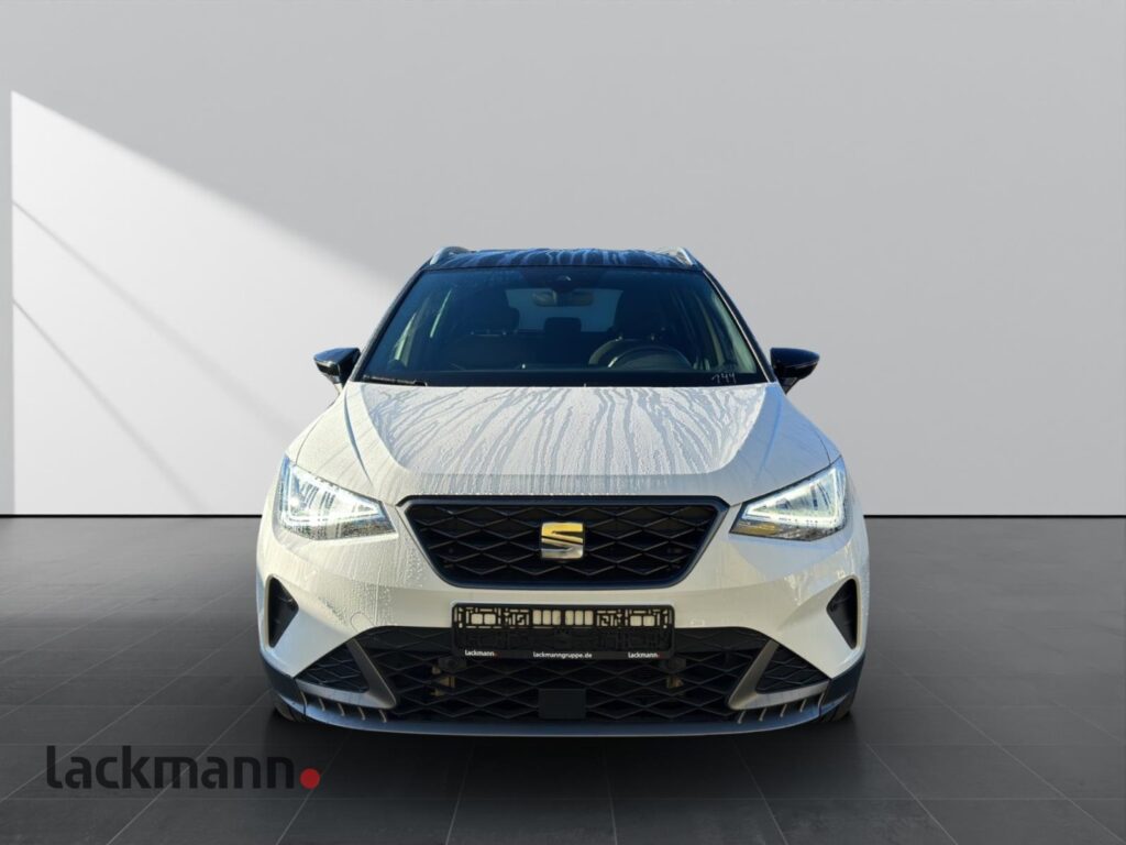 Seat Arona Exposé-Bild 2