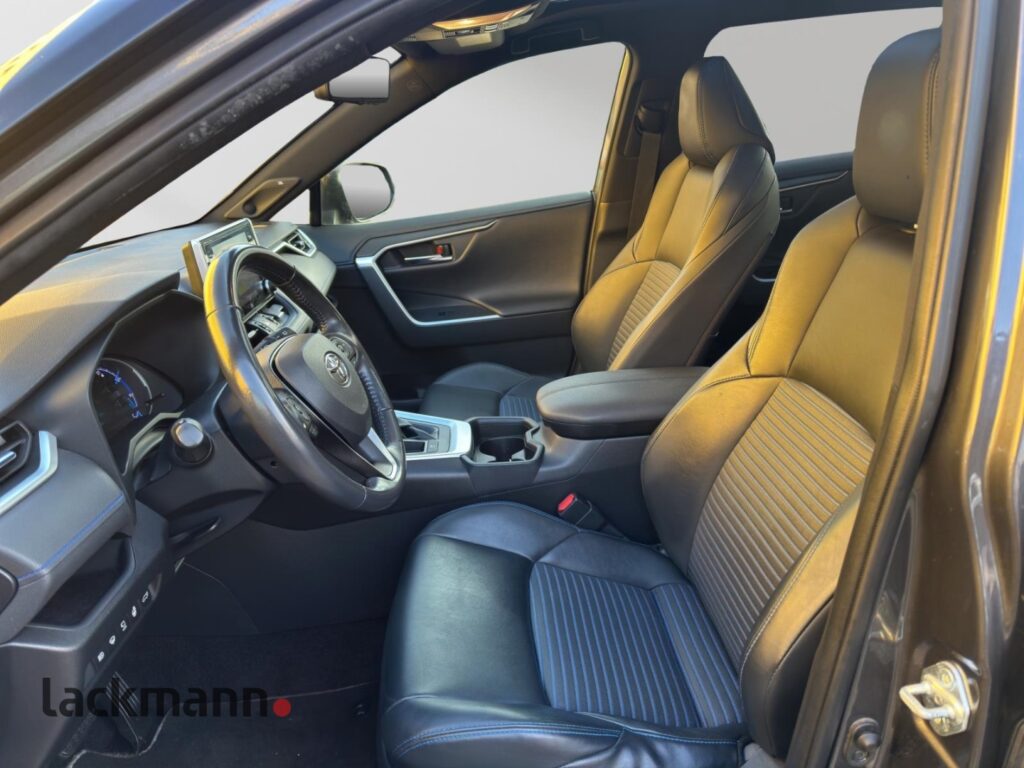 Toyota RAV 4 Exposé-Bild 8