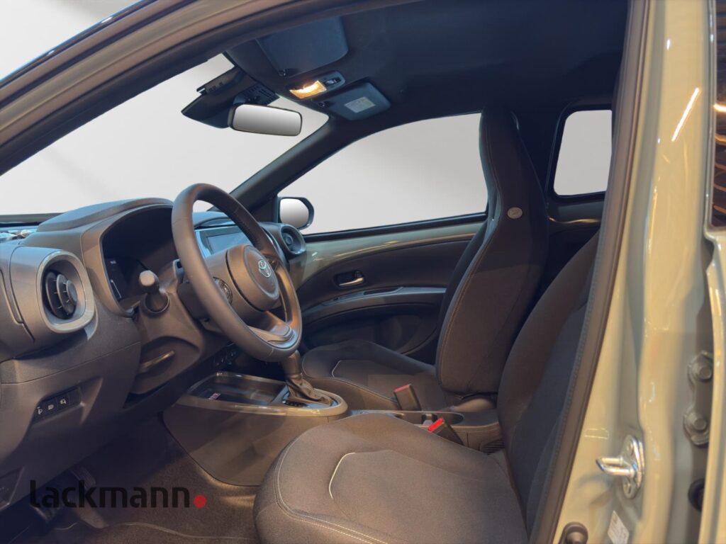 Toyota Aygo X Exposé-Bild 8