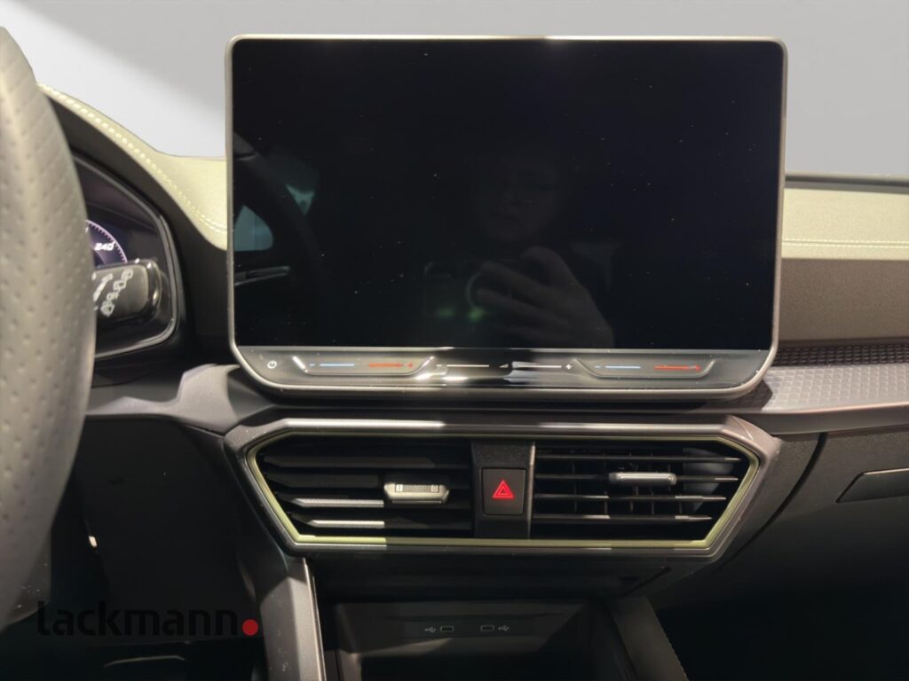 Cupra Leon Exposé-Bild 13